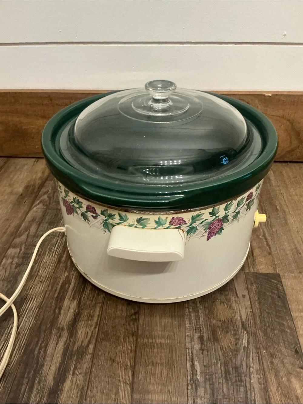 Rare Vintage Rival Crock Pot Model 3355 Purple And Green Grapes 5 Quart